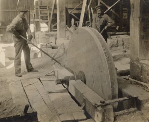 Example of grindstone turning lathe. (Cleveland Stone Company Archive)