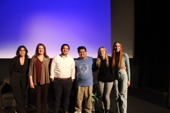 Members of USG posing with the mayor of Akron.